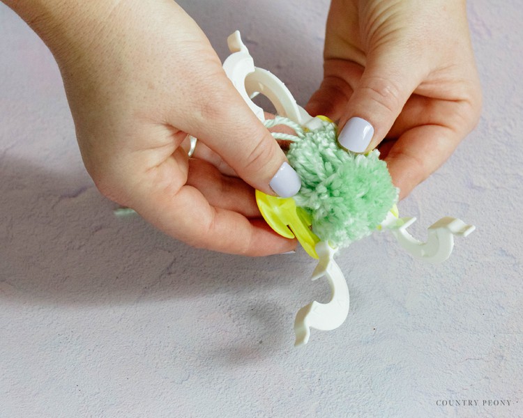 DIY Pom-Pom Rug with Clover's Pom-Pom Maker - Country Peony Blog