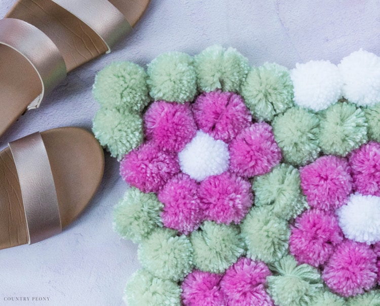 DIY Pom-Pom Rug with Clover's Pom-Pom Maker - Country Peony Blog